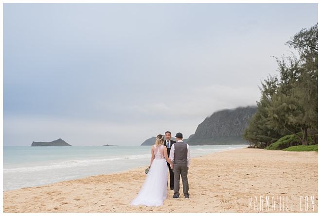 Oahu beach elopement