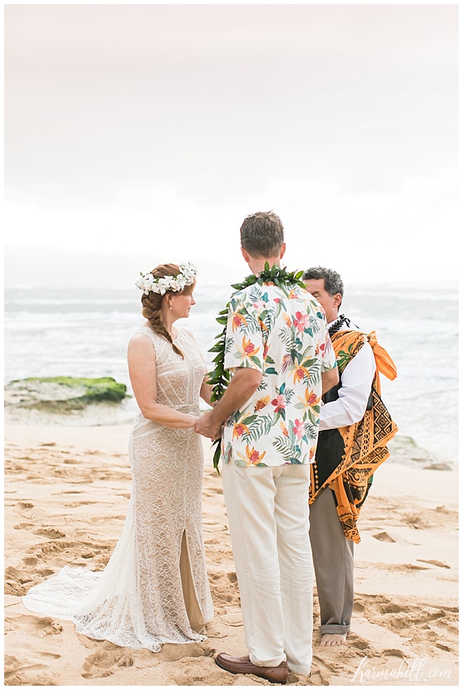 Including Loved Ones ~ Carole & David's Oahu Beach Wedding