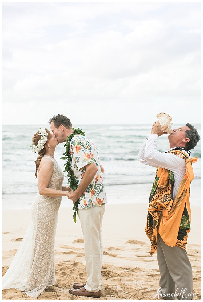 Oahu Beach Wedding_0010 - Simple Oahu Wedding