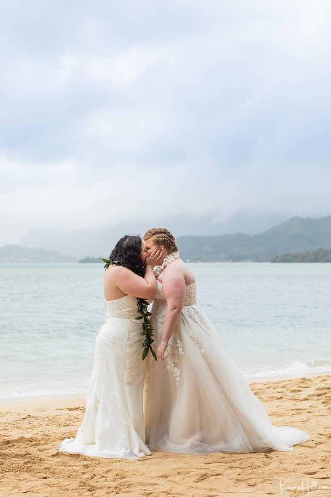 hawaii lgbtq wedding 