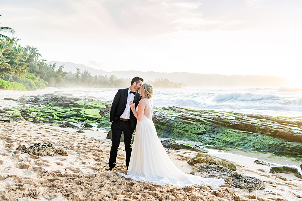 best wedding packages on oahu - oahu destination wedding - hawaii beach elopement 