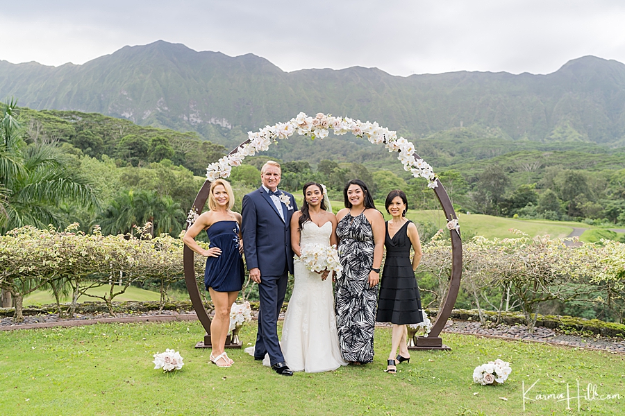Oahu wedding party