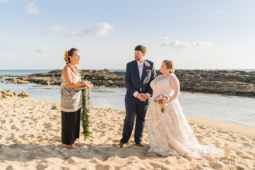 sweet real wedding in hawaii 