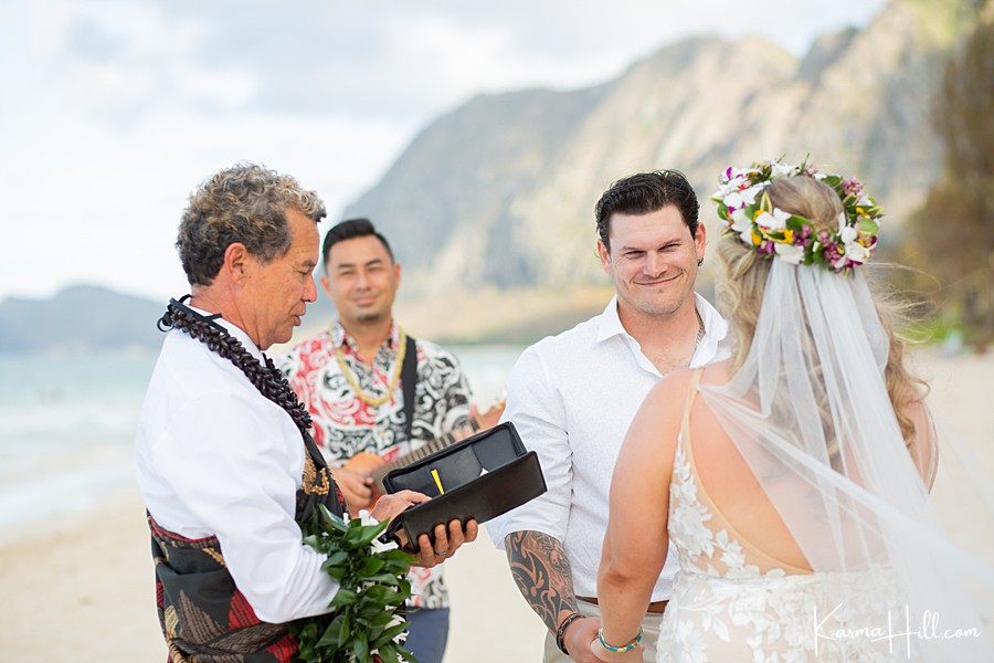 Beach Wedding in Oahu 