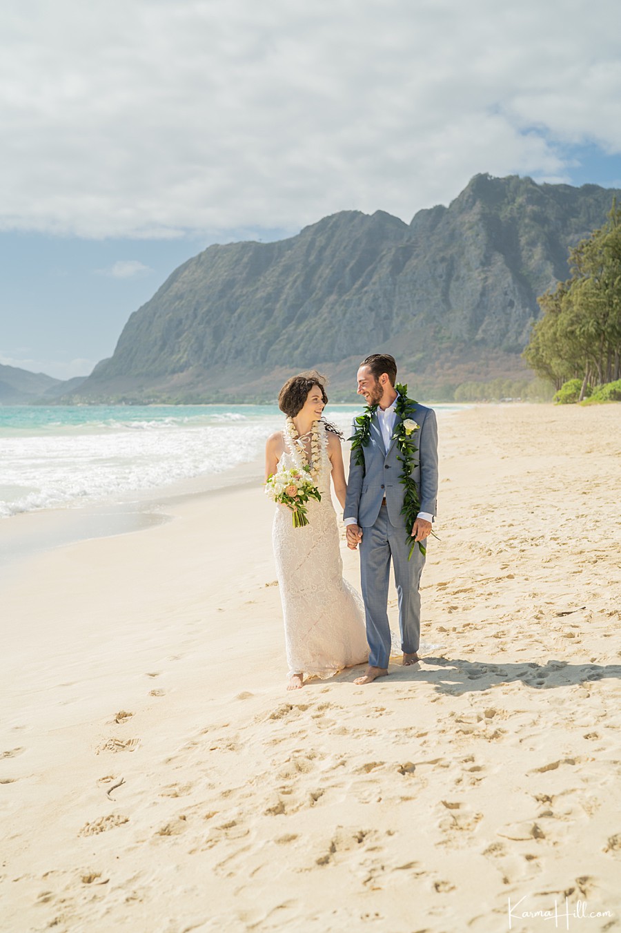 Oahu Beach Wedding in the morning