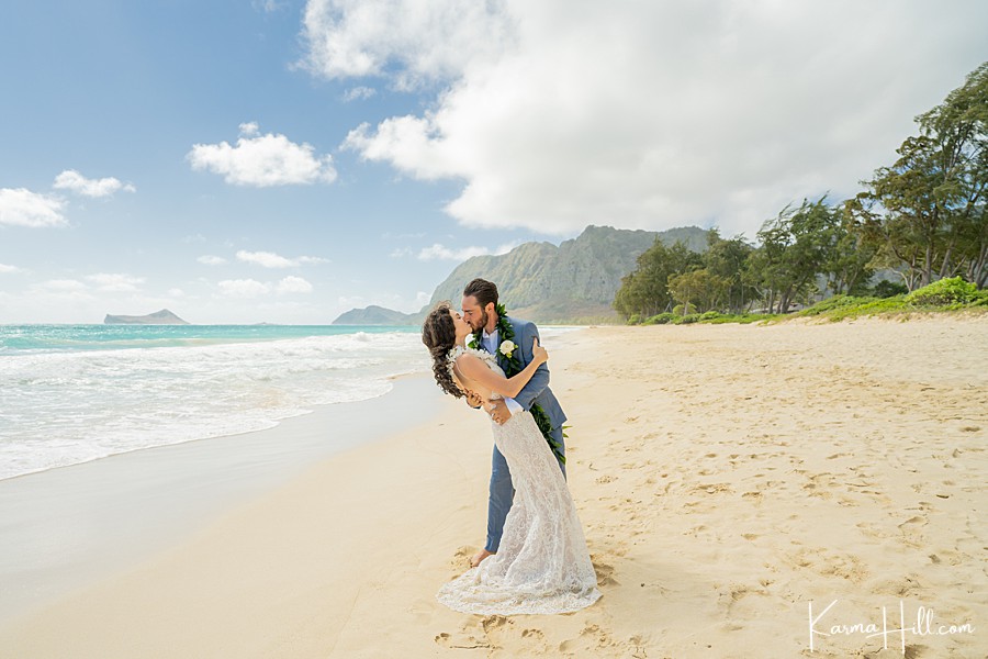 beautiful Oahu Beach Wedding 