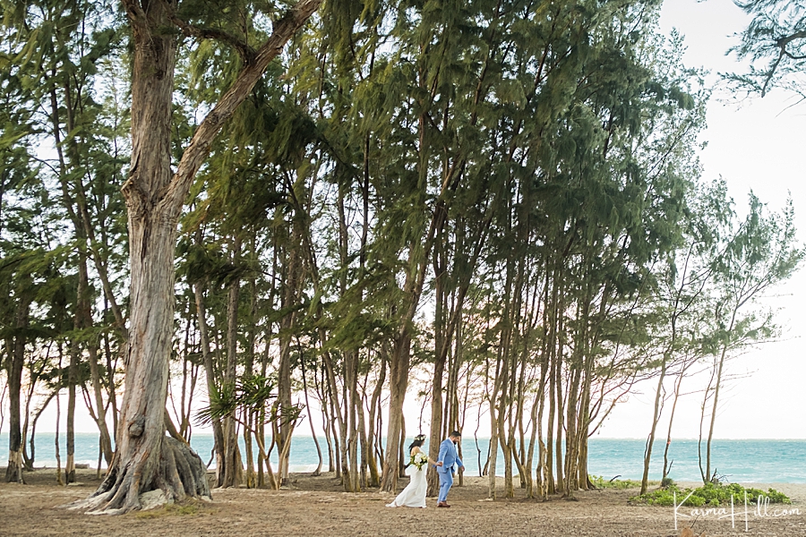 Oahu elopement at the beach