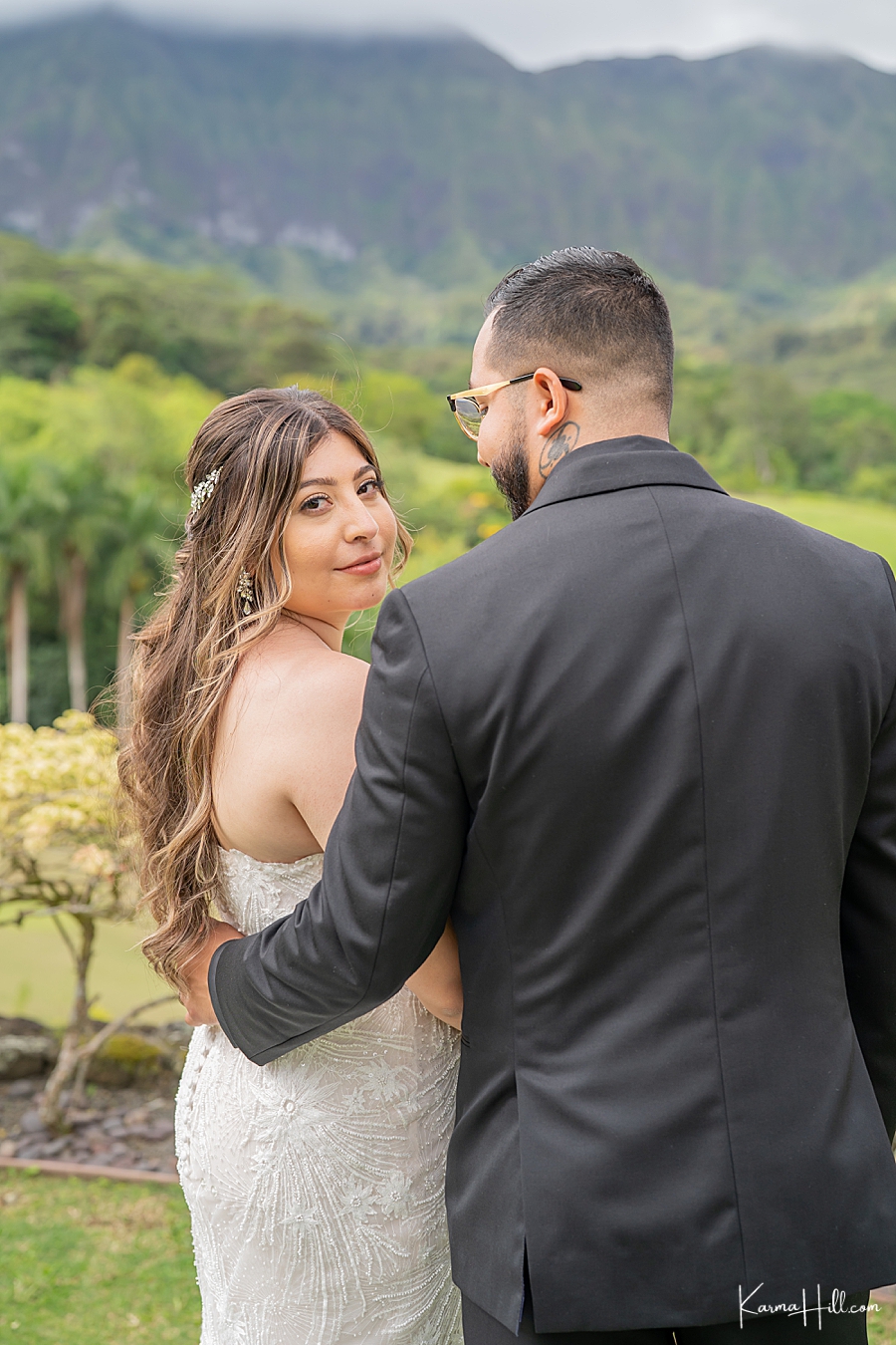 Oahu Wedding photographer