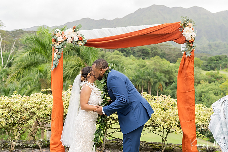 Oahu destination wedding
