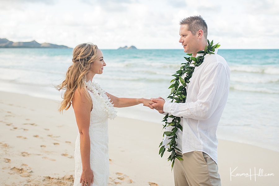 oahu beach wedding ceremony photography