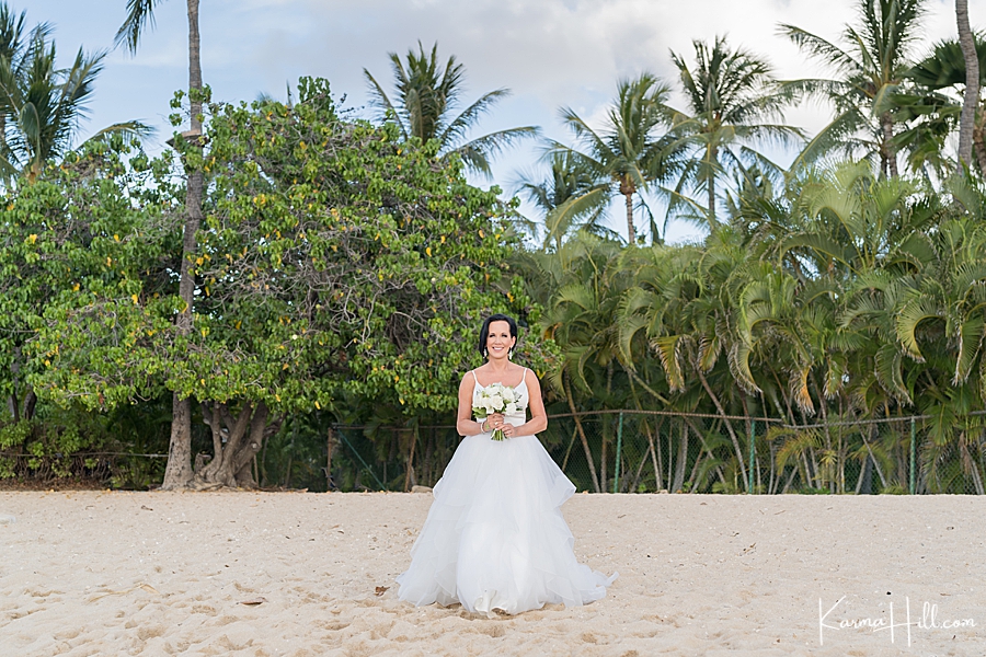 beach wedding in oahu