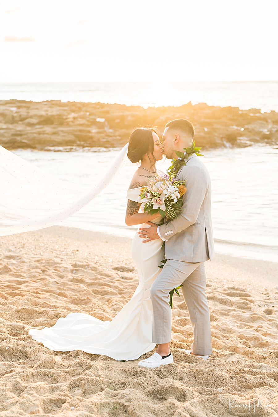 bride and groom sunset photographers oahu