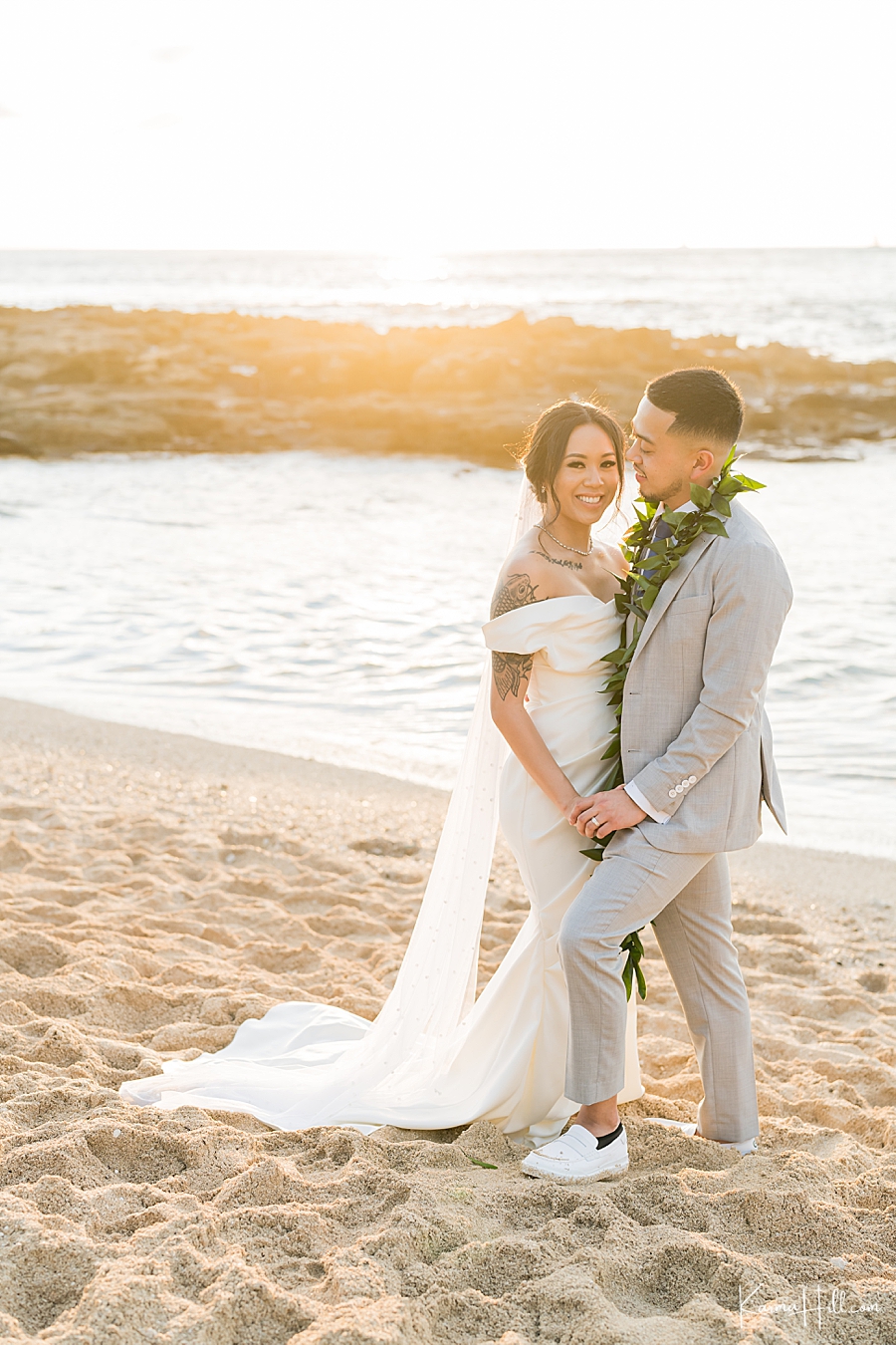 oahu beach wedding during sunset
