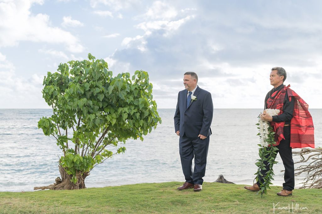 best outfit for groom at hawaii wedding