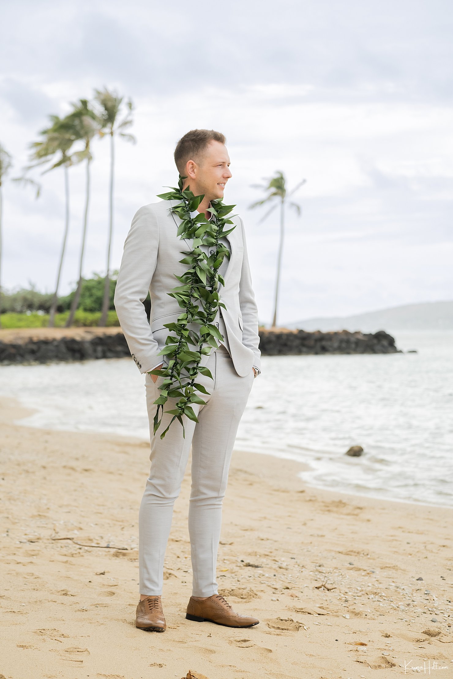 best groom looks for oahu beach wedding