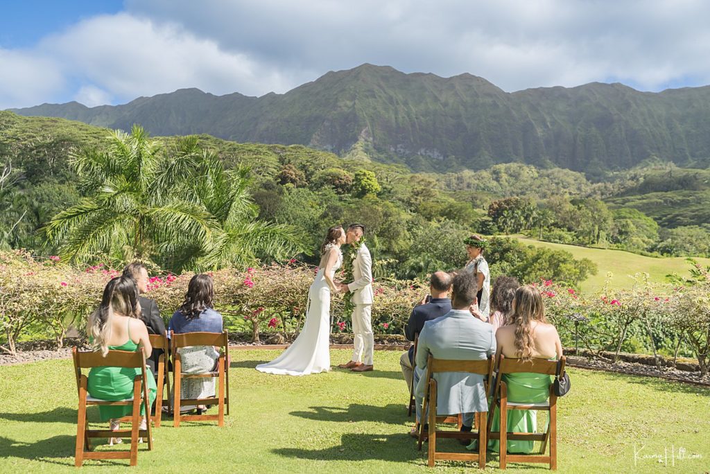 Small wedding on Oahu