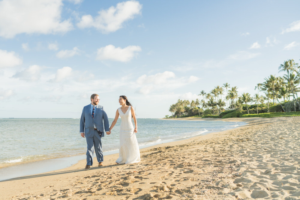 real Honolulu beach wedding - after editing