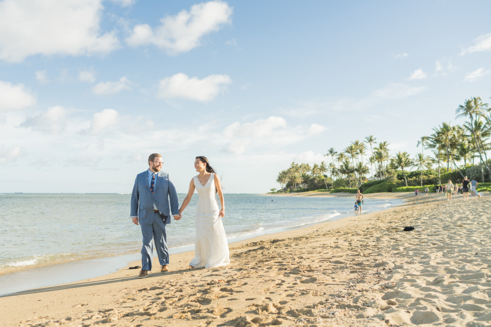 real Honolulu beach wedding - before editing