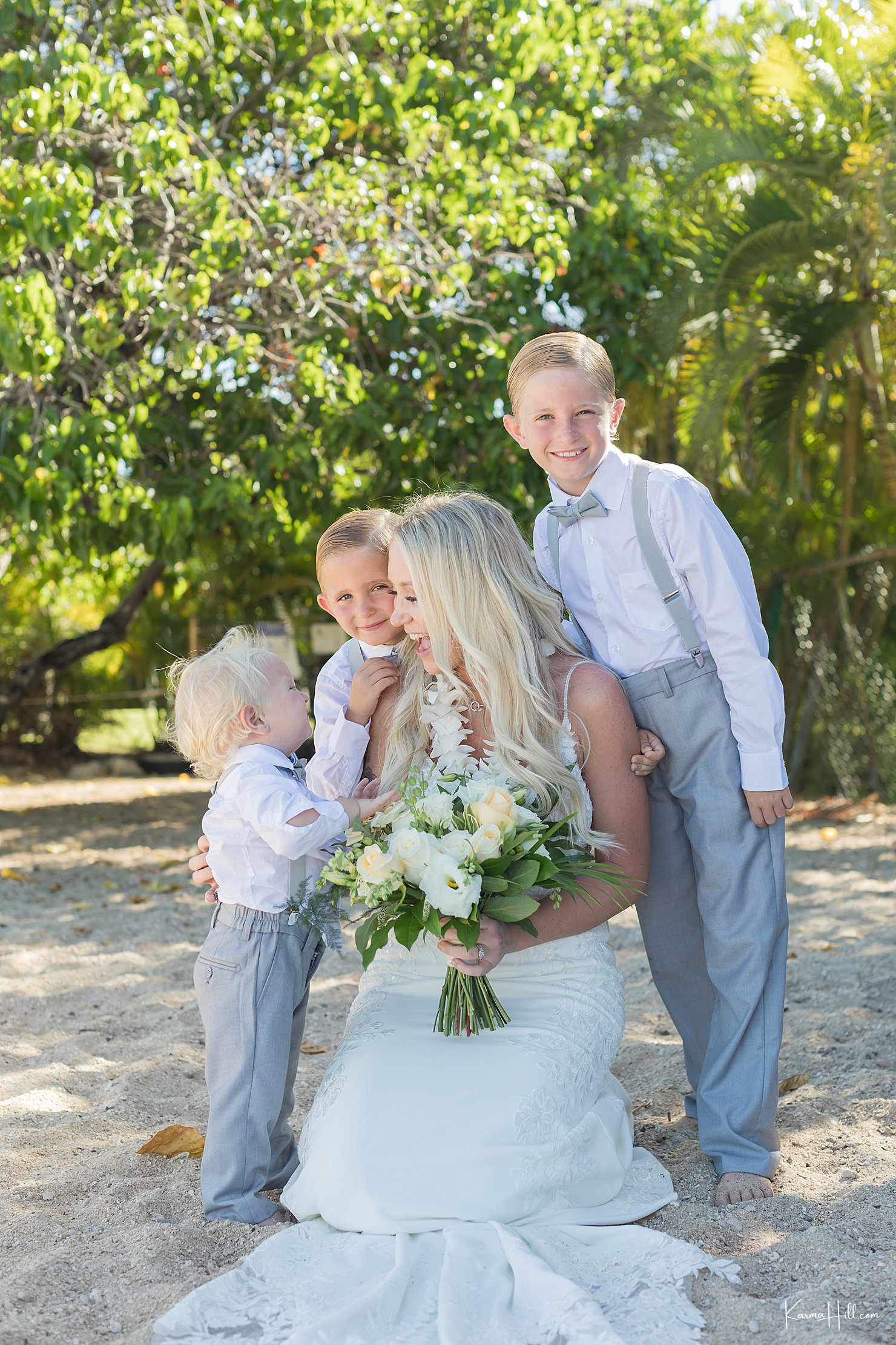 Oahu wedding with kids