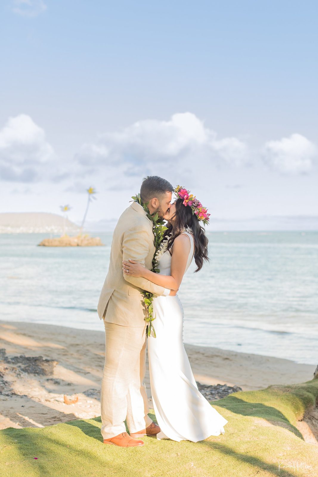 Bringing their Best - Lani & Alex's Beach Wedding in Oahu