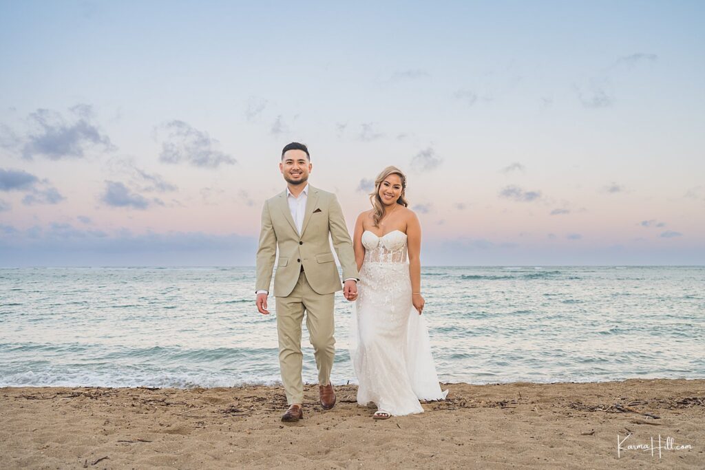 Sunset elopement photography in Oahu