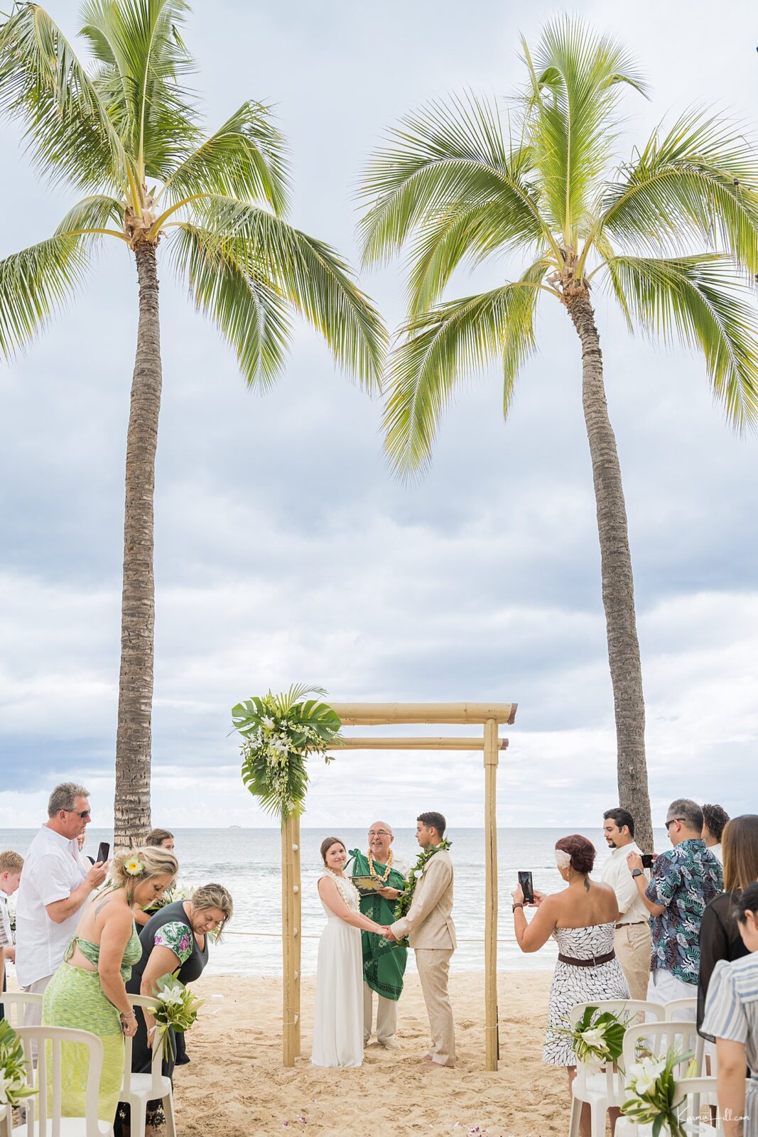 Icing On The Cake - Samantha & Joshua's Oahu Venue Wedding