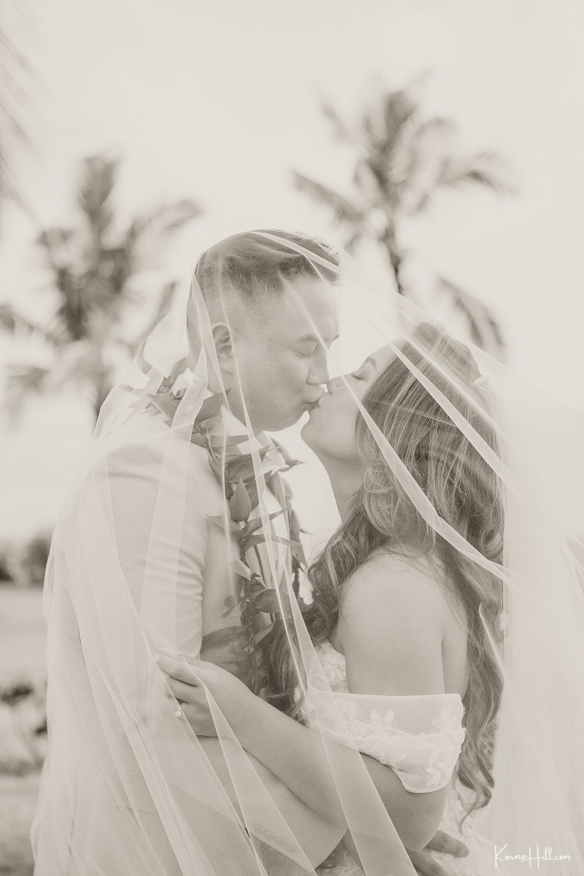 newlyweds in hawaii