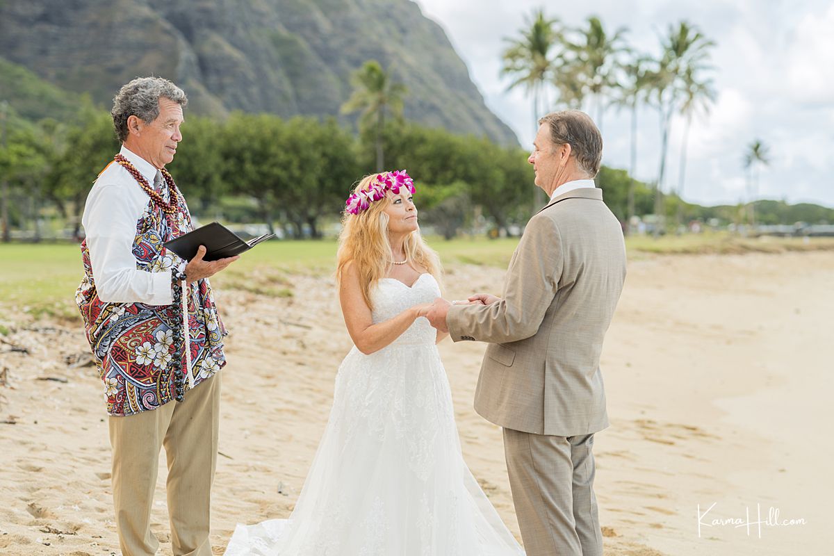 oahu beach wedding 