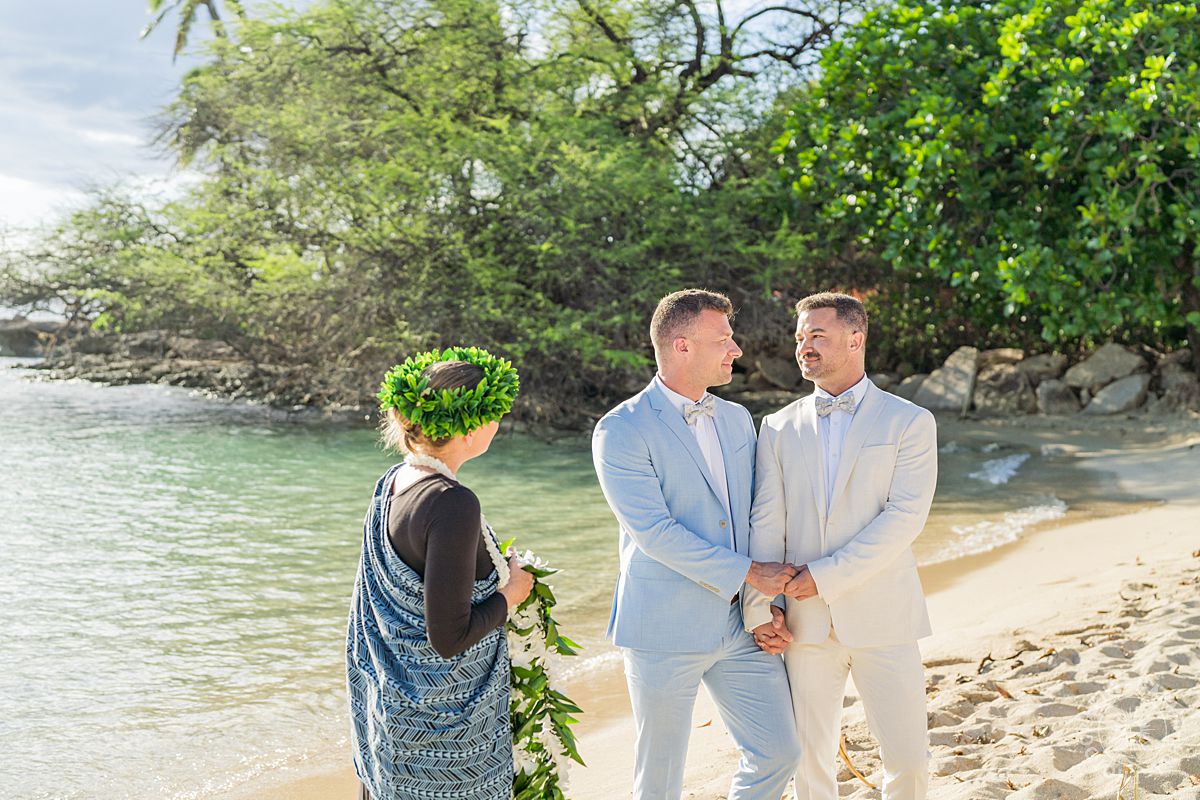 Oahu beach wedding