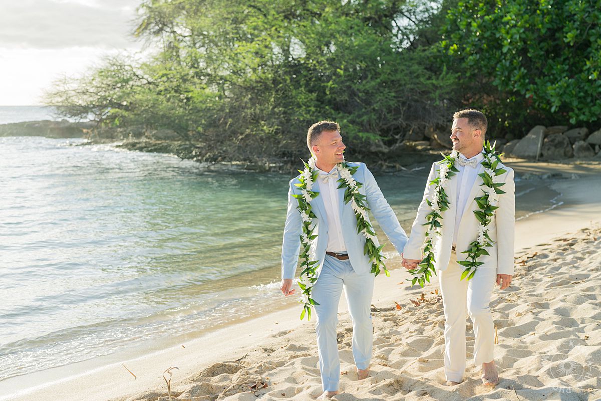 Oahu beach wedding