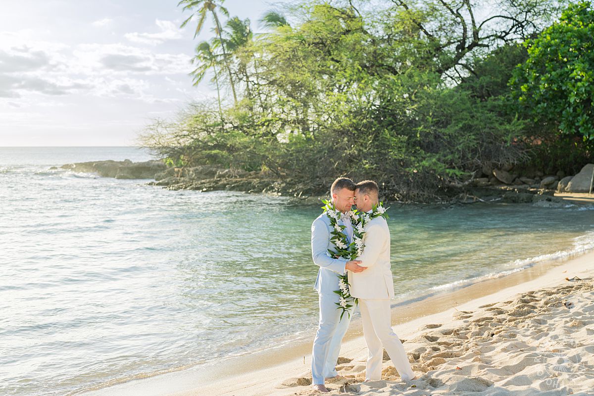 Oahu beach wedding