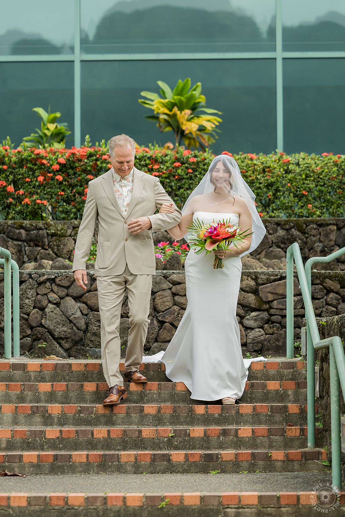 Oahu destination wedding 