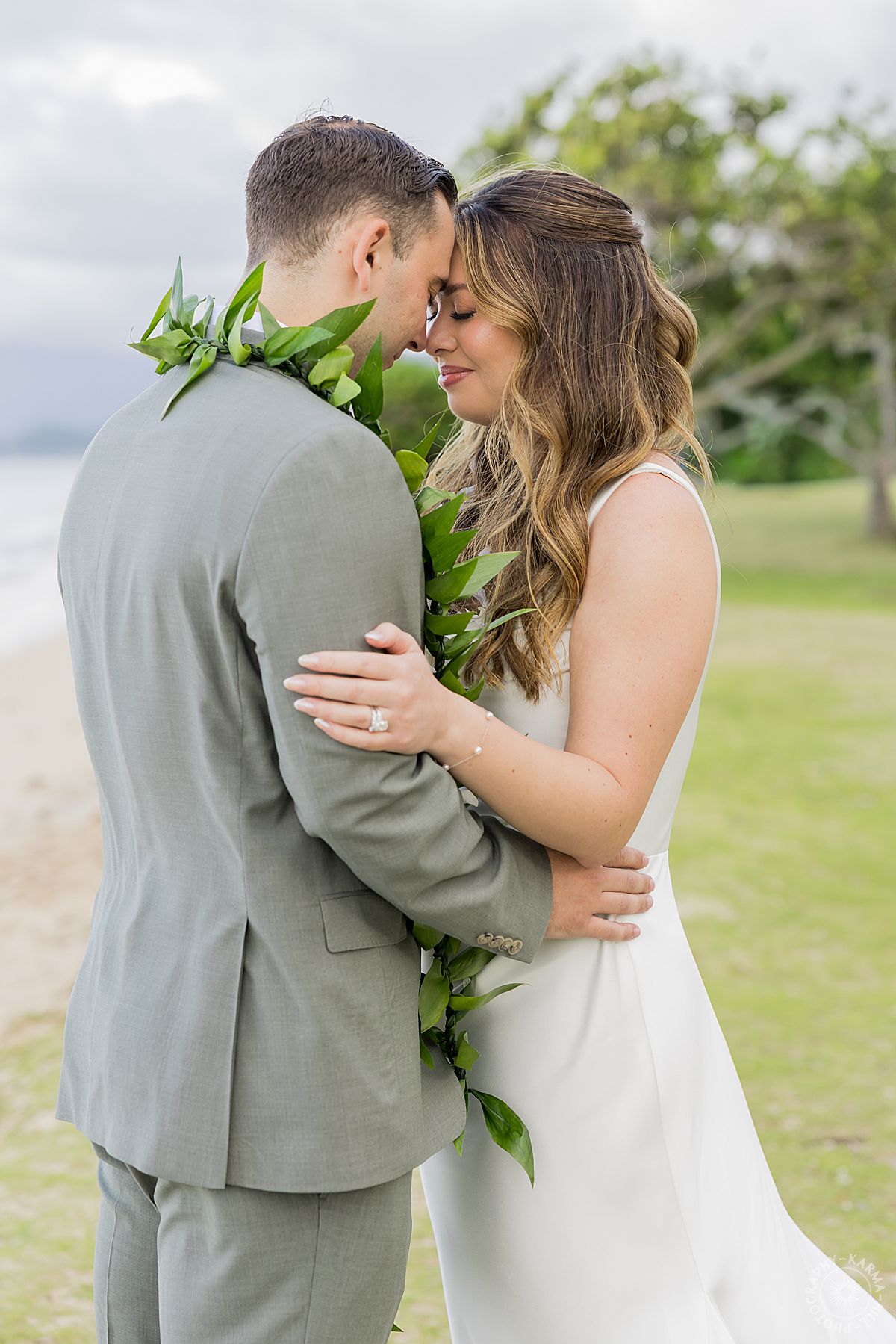 Oahu beach wedding