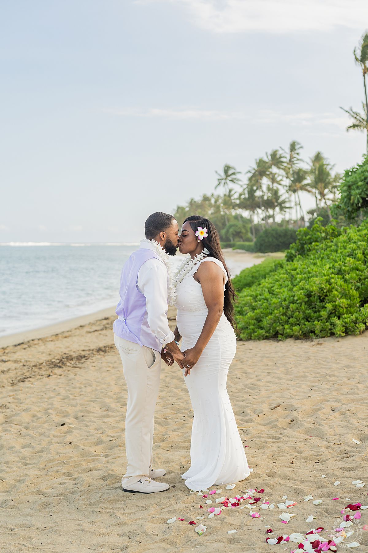 Oahu beach wedding