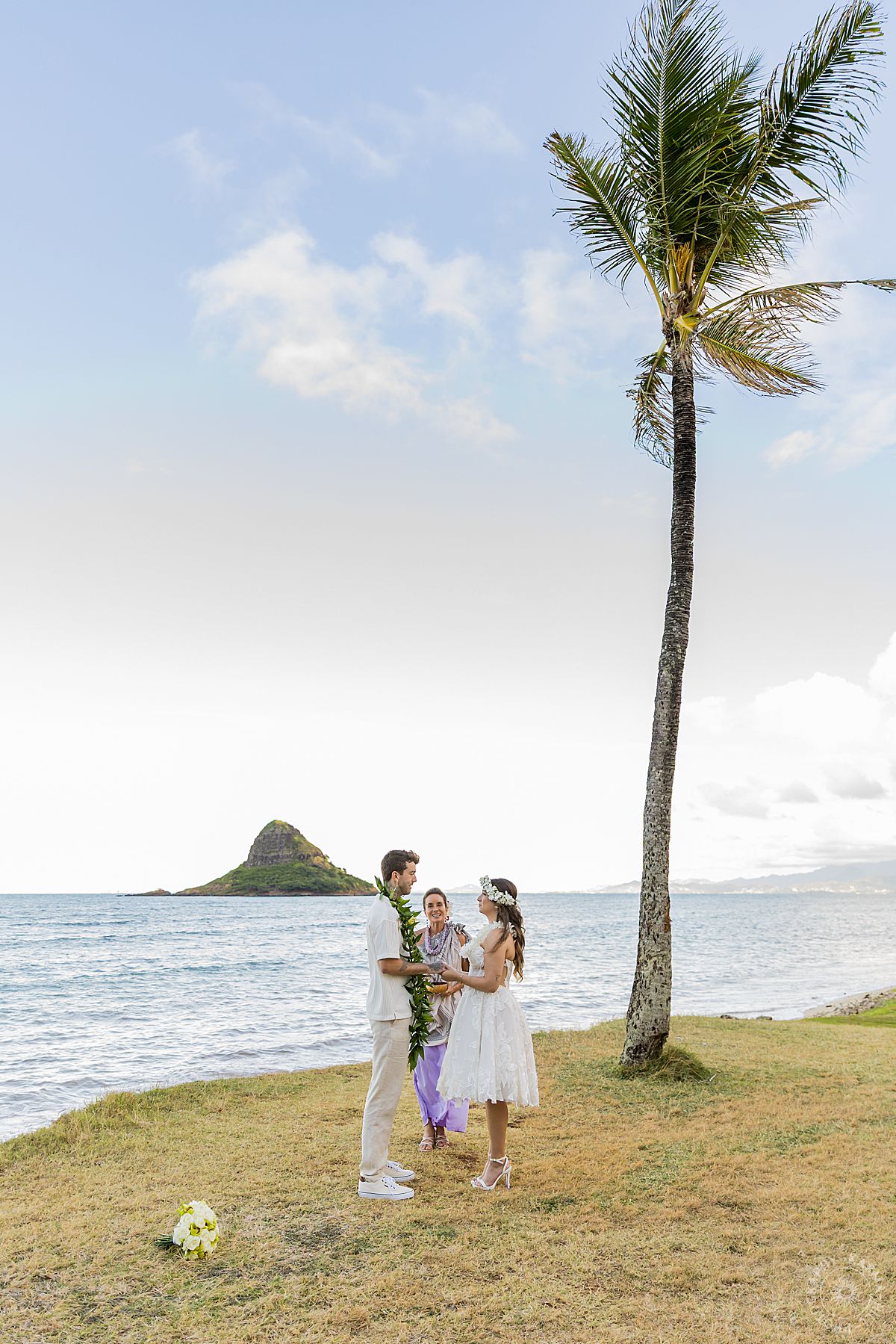 Oahu beach wedding