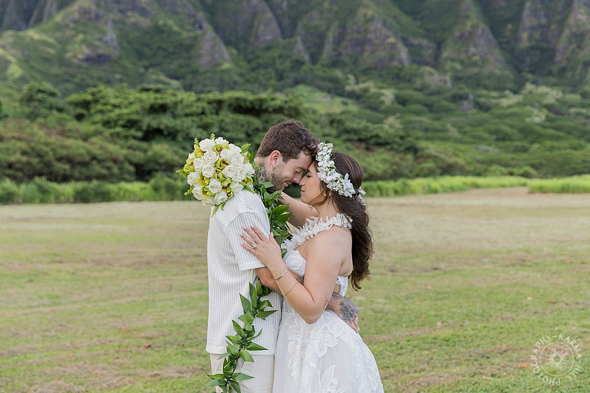 Oahu beach wedding