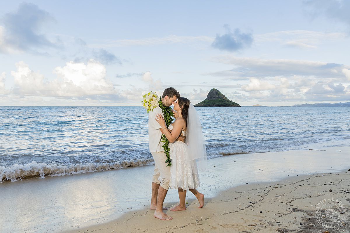 Oahu beach wedding