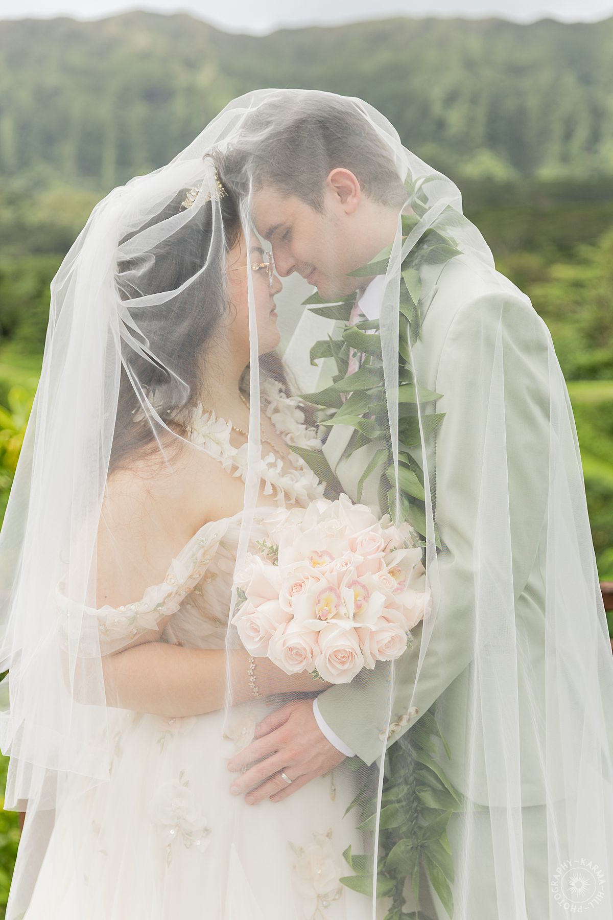 Oahu destination wedding 