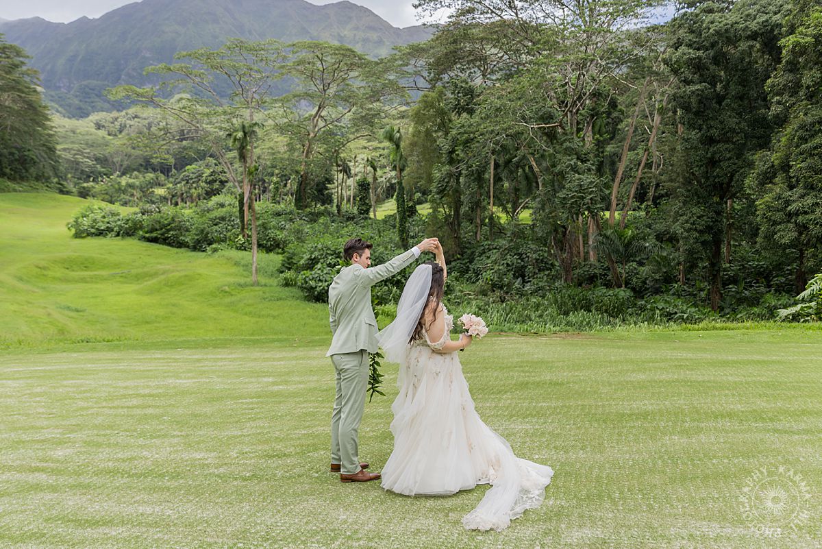 Oahu destination wedding 
