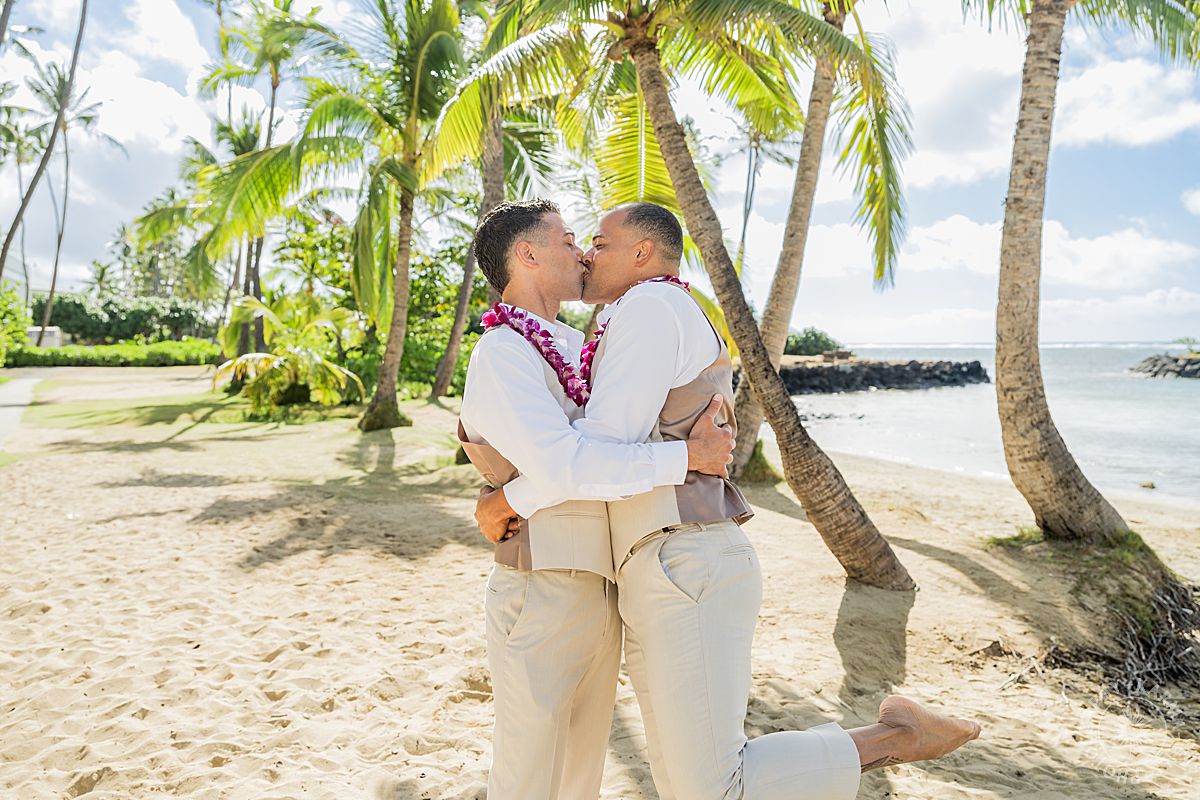 Oahu Elopement