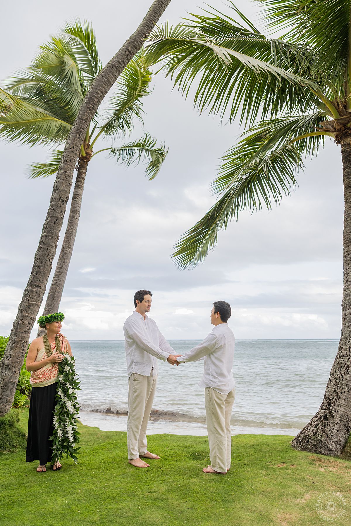 Oahu beach wedding