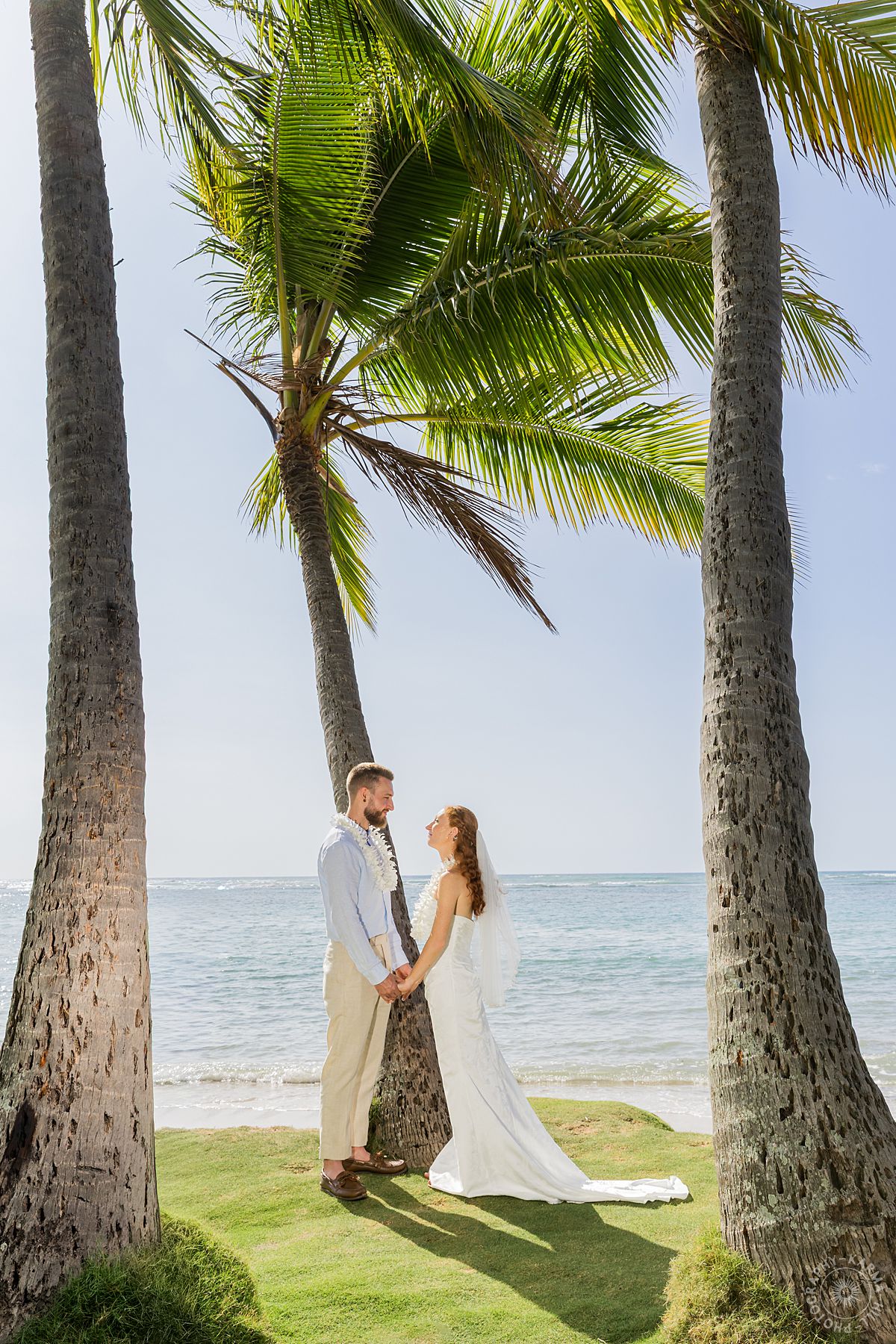 Oahu beach wedding